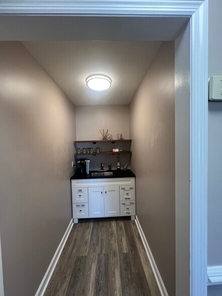 More Photos Of 537 Folly Rd, Charleston Medical For Lease