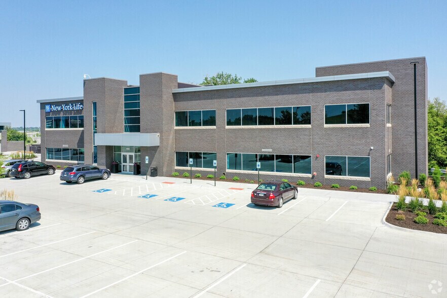 Primary Photo Of 18140 Burke St, Elkhorn Office For Lease