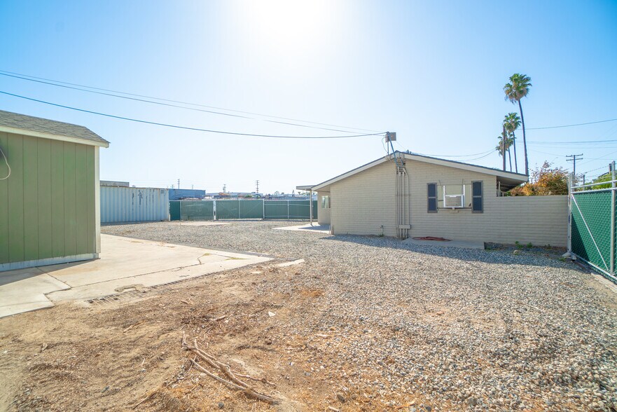 More Photos Of 1840 E 29th St, Long Beach Contractor Storage Yard For Lease