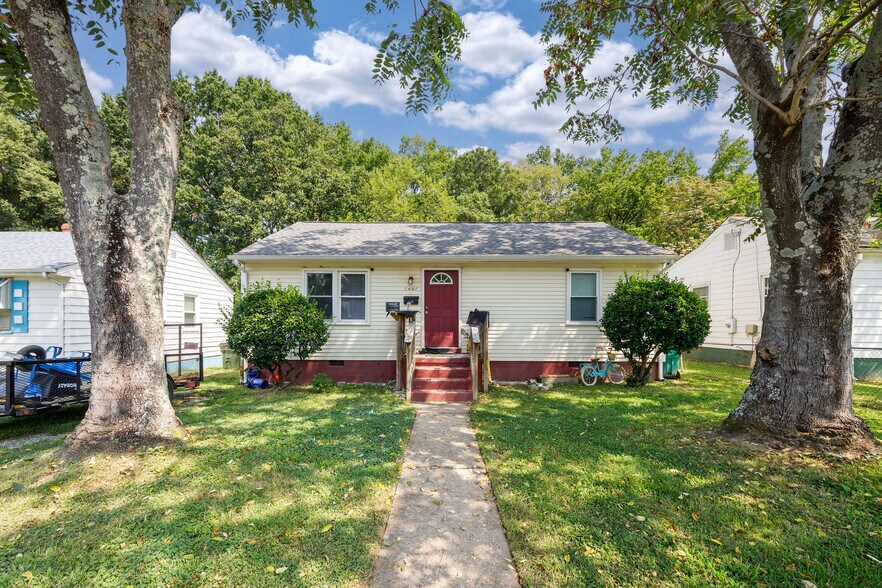 More Photos Of 3110 Woodcliff Ave, Richmond Specialty For Sale
