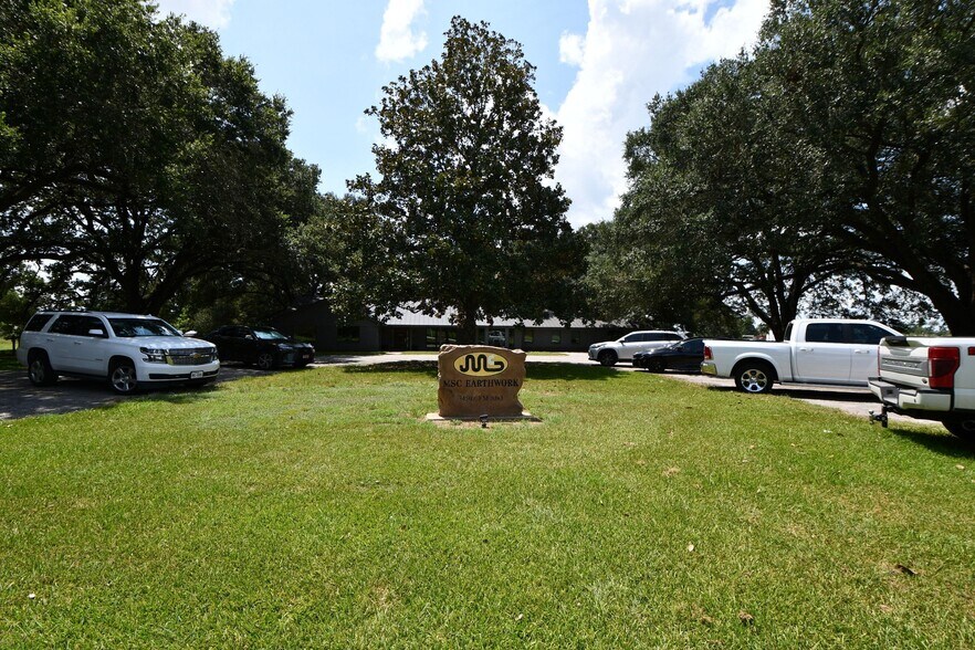 More Photos Of 34507 FM 1093, Simonton Land For Lease