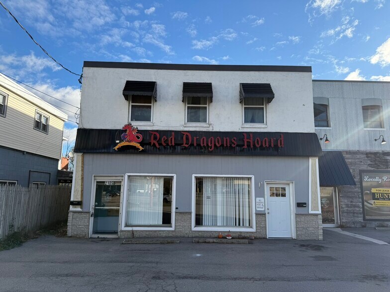More Photos Of 2105 Military Rd, Niagara Falls General Retail For Lease