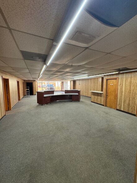 More Photos Of 1117 Joseph St, Shreveport Flex For Lease