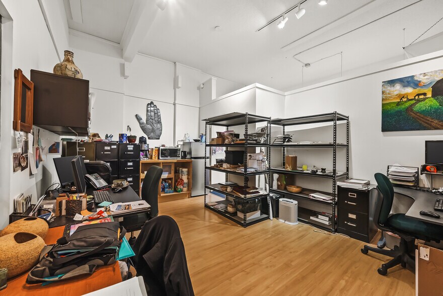 More Photos Of 611 Grand Ave, Saint Paul Storefront For Sale