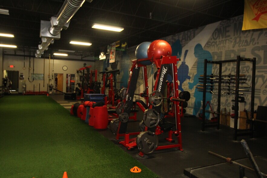 More Photos Of 121 Friends Ln, Newtown Medical For Sale