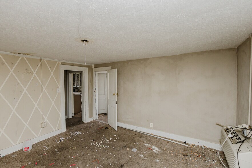 More Photos Of 123 E Madison Ave, Arkansas City Apartments For Sale