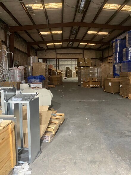 More Photos Of 1225 Buschong St, Houston Warehouse For Lease