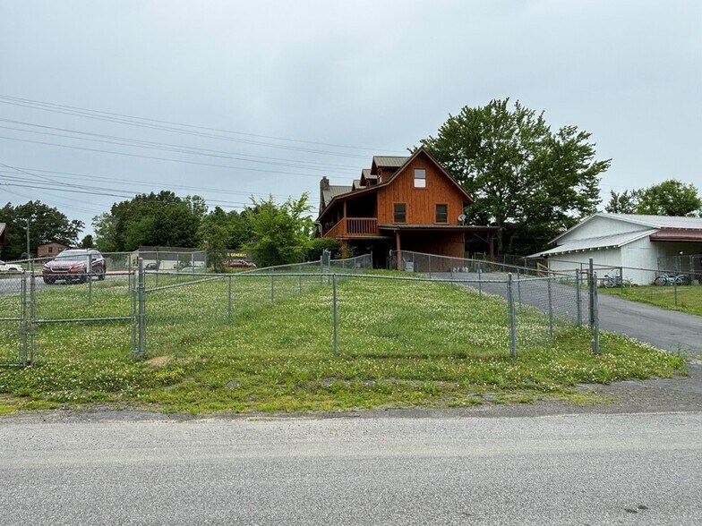 More Photos Of 739 Wears Valley Rd, Sevierville Office For Sale