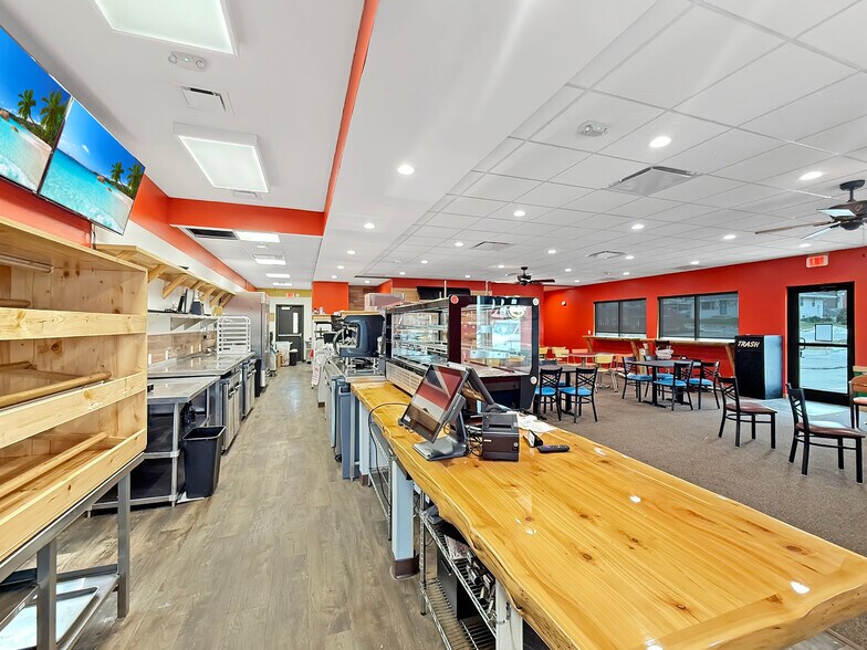 More Photos Of 910 E 2nd Ave, Indianola Restaurant For Sale