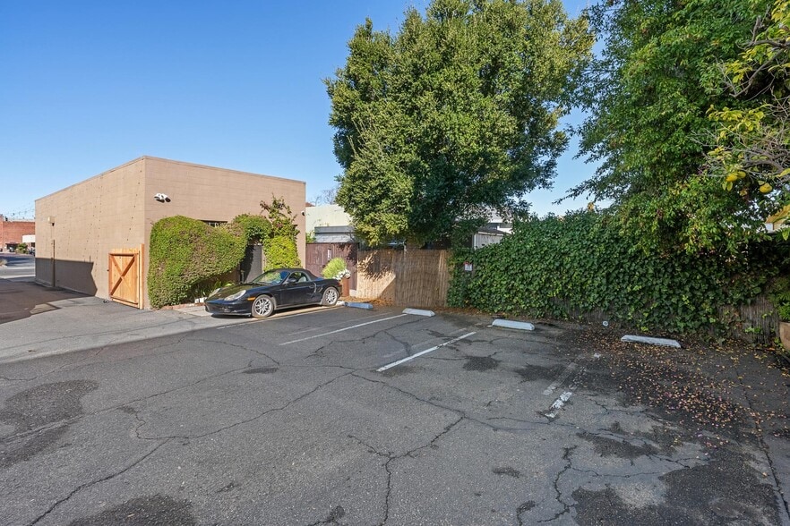 More Photos Of 1422 Everett St, Alameda Freestanding For Sale