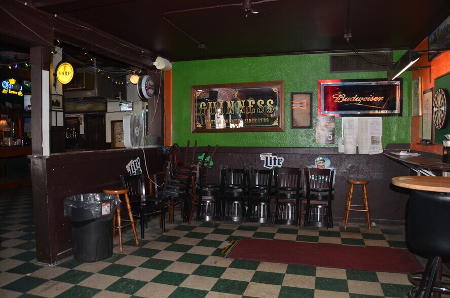 More Photos Of 3801-3809 Broadway Rd, Kansas City Storefront For Sale