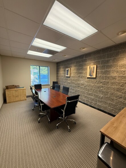 More Photos Of 6 Resnik Rd, Plymouth Office For Lease