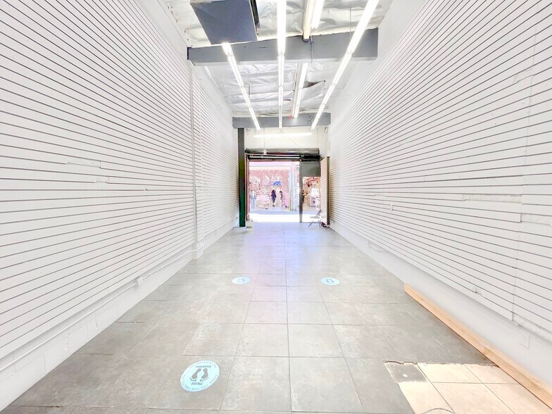More Photos Of 301-329 E 12th St, Los Angeles Storefront For Lease