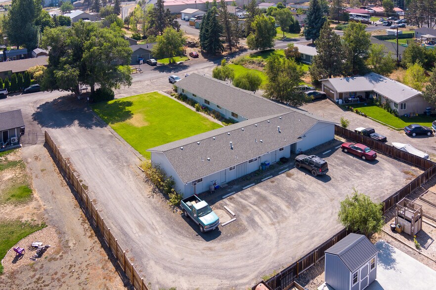 More Photos Of 2125 SW Xero Ln, Redmond Apartments For Sale