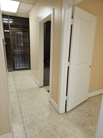 More Photos Of 8300 Homestead Rd, Houston Medical For Sale