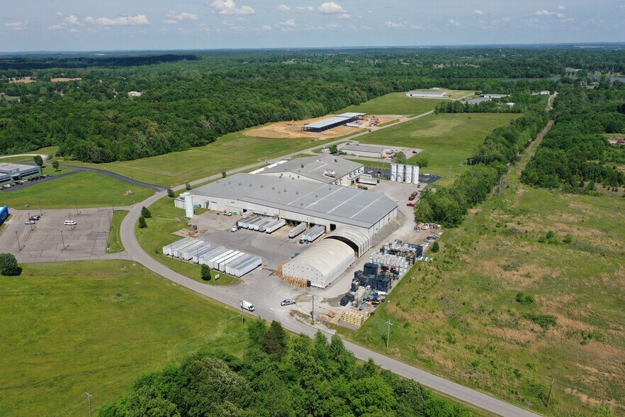 More Photos Of 850 Industrial Rd, Madisonville Manufacturing For Lease