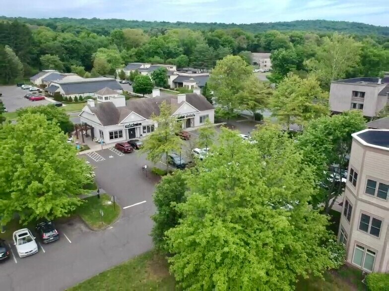 More Photos Of 464 Heritage Rd, Southbury Medical For Lease