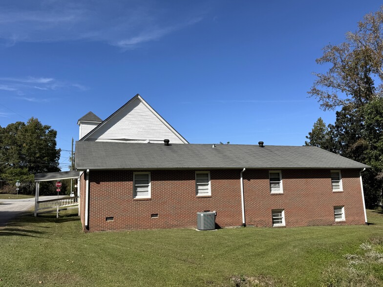 More Photos Of 216 Broad St, Warm Springs Religious Facility For Sale