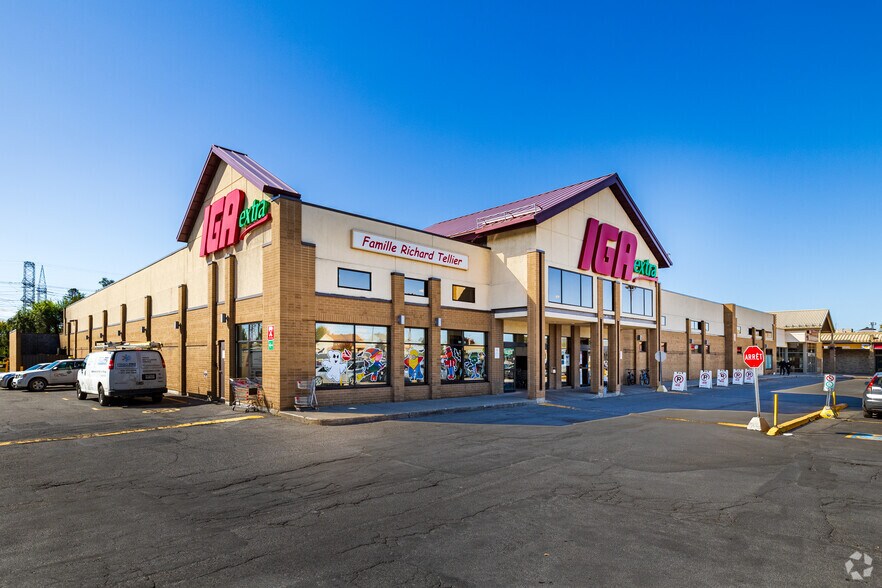 More Photos Of 3545 Boul Dagenais O, Laval Freestanding For Lease