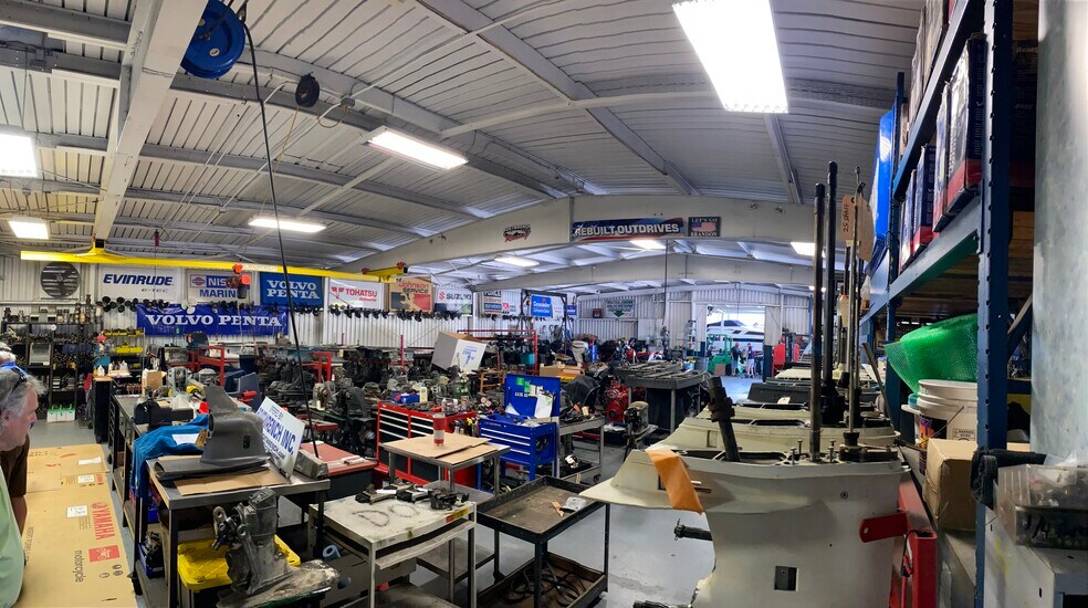 More Photos Of 720 N US 17-92 Hwy, Longwood Light Manufacturing For Sale