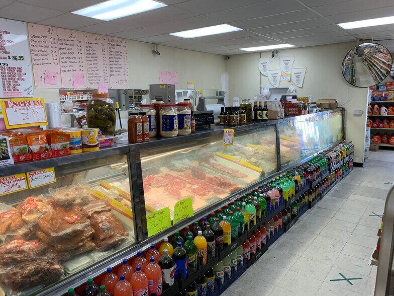 More Photos Of 5001 S Western Ave, Los Angeles Supermarket For Sale