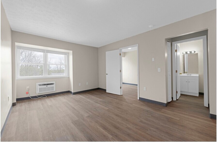 More Photos Of 140 Wood St, Mansfield Apartments For Sale