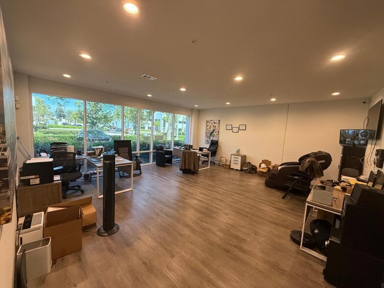 More Photos Of 21 Journey, Aliso Viejo Distribution For Lease