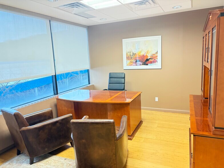More Photos Of 245 Saw Mill River Rd, Hawthorne Medical For Sale