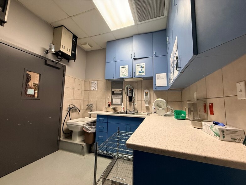 More Photos Of 604 W Warner Rd, Chandler Medical For Sale