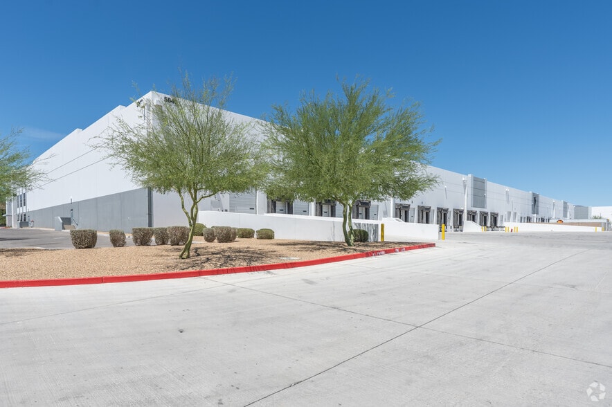 More Photos Of 5840 Donovan Way, Las Vegas Warehouse For Lease