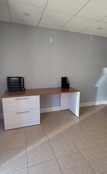More Photos Of 318 N John Young Pky, Kissimmee Office For Lease