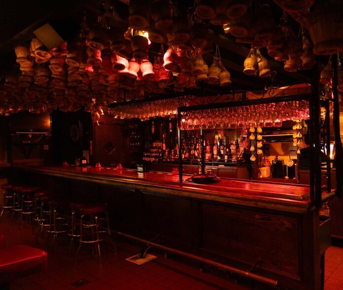 More Photos Of 1646 N Las Palmas Ave, Los Angeles Restaurant For Sale