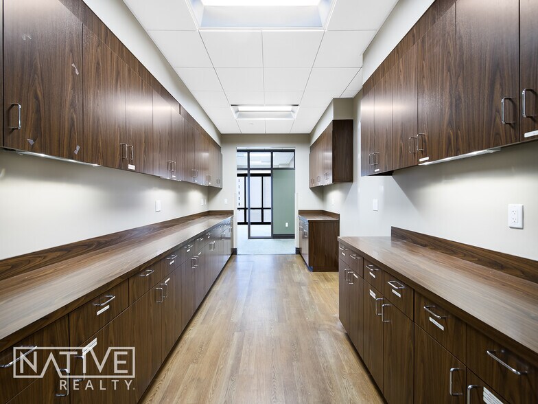 More Photos Of 1909 Tyler St, Hollywood Office For Lease