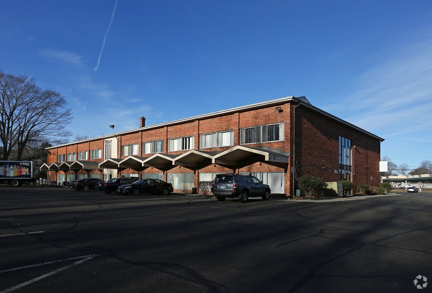 More Photos Of 30 Lafayette Sq, Vernon Freestanding For Lease