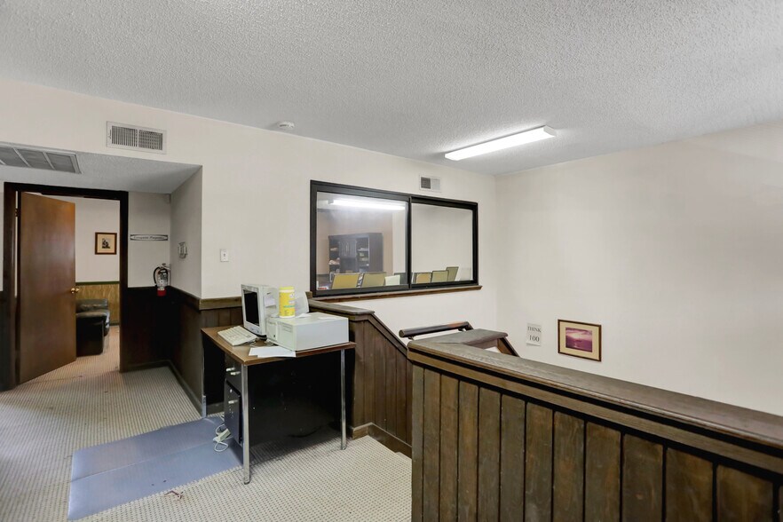 More Photos Of 3634 Park Ave, Memphis Office For Sale