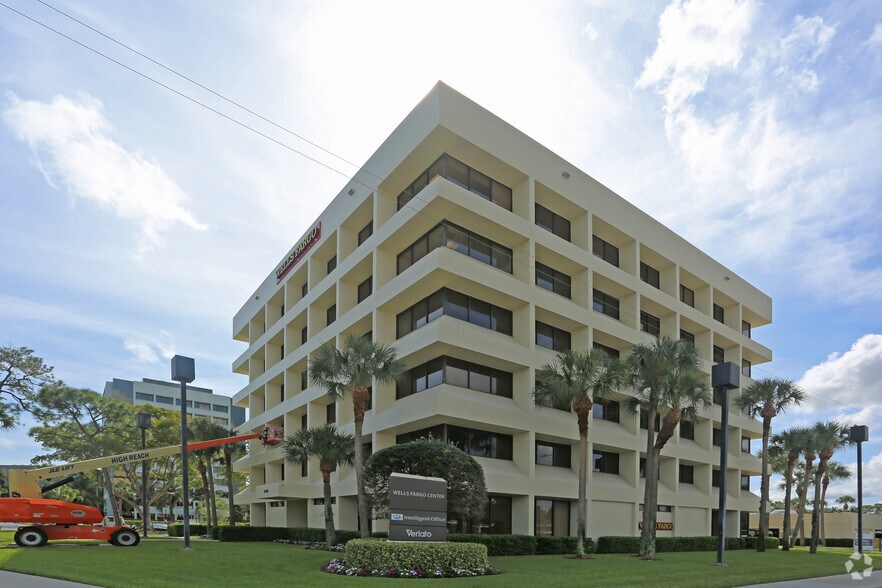 More Photos Of 4440 PGA Blvd, Palm Beach Gardens Office For Lease