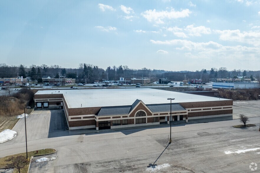 More Photos Of 3201 N Ridge Rd E, Ashtabula Freestanding For Lease