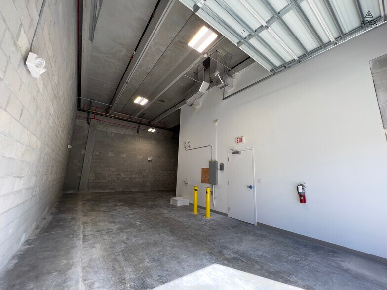 More Photos Of 1690 NW 108th Ave, Miami Industrial For Lease