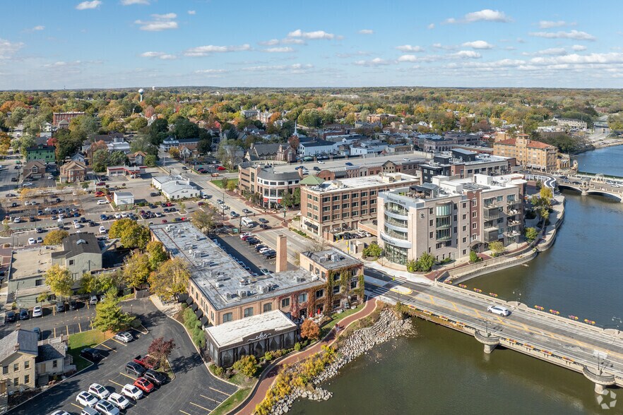 More Photos Of 1 Illinois St, St Charles Loft Creative Space For Lease