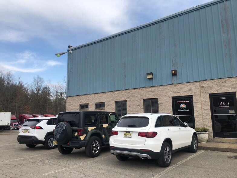 More Photos Of 22 Commerce Rd, Fairfield Warehouse For Lease
