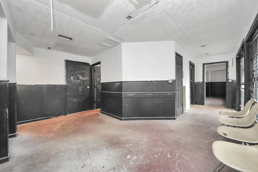 More Photos Of 8101 Tidwell Rd, Houston Freestanding For Sale