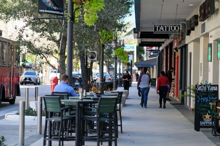 More Photos Of 330 Clematis St, West Palm Beach Storefront Retail Office For Sale