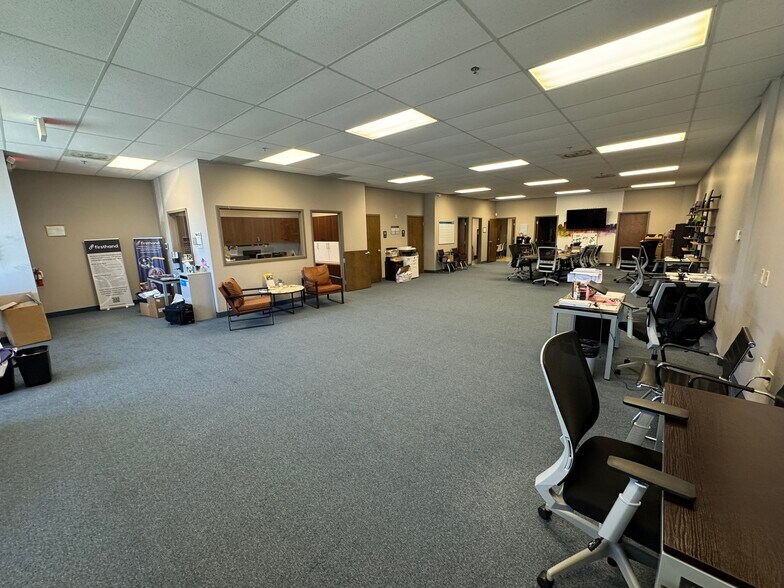 More Photos Of 7580 Northcliff Ave, Brooklyn Office For Lease