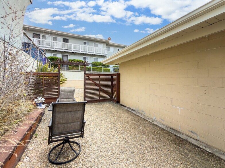 More Photos Of 5105-5107 MacDonald Ave, Richmond Apartments For Sale