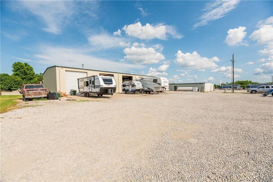 More Photos Of 11932 SW US Highway 54, Augusta Trailer Camper Park For Sale