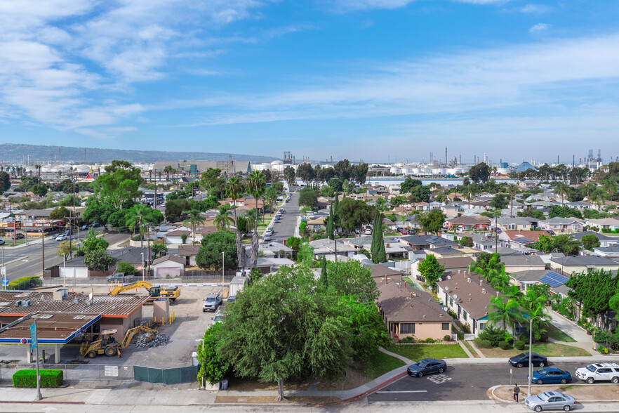 Primary Photo Of 2633 Santa Fe Ave, Long Beach Multifamily For Sale