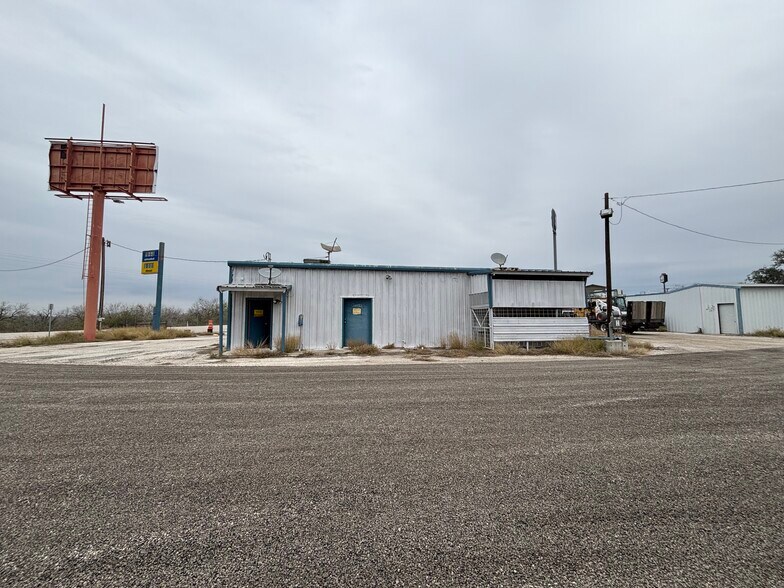 More Photos Of 866 FM 99, Whitsett Storefront For Sale