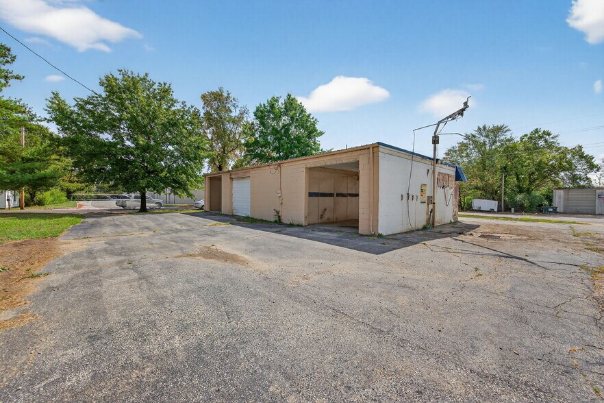 More Photos Of 115 E Booneslick Rd, Jonesburg Carwash For Sale