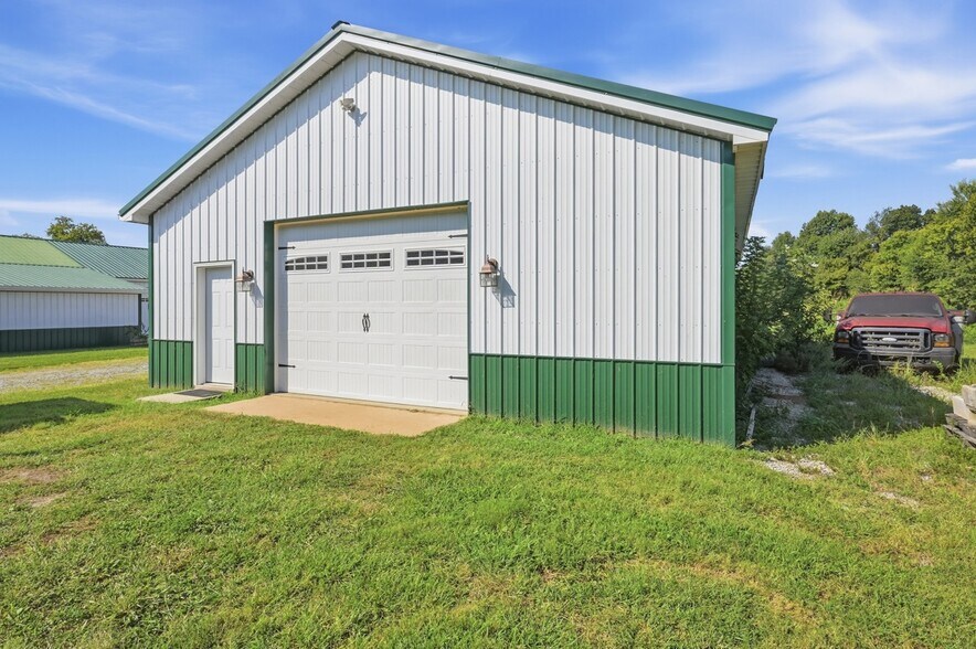 More Photos Of 4650 Highway 52, Loretto Apartments For Sale