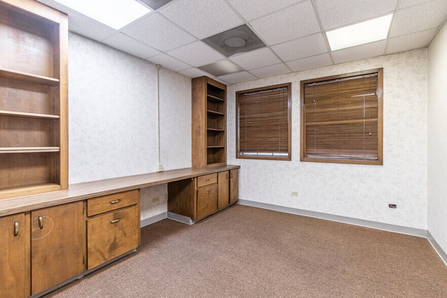 More Photos Of 398 Hart Street, Monroe Medical For Lease